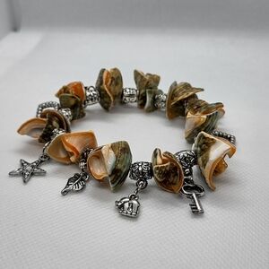 𝅺Sea Shell & Silver Charms Bracelet